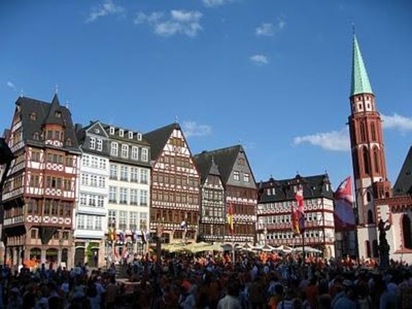 Frankfurt on Foot Daily Walking Tour in English