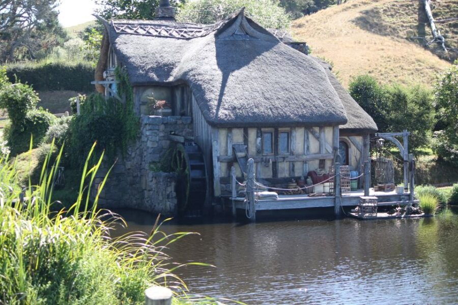 From Auckland: Hobbiton Afternoon Tour