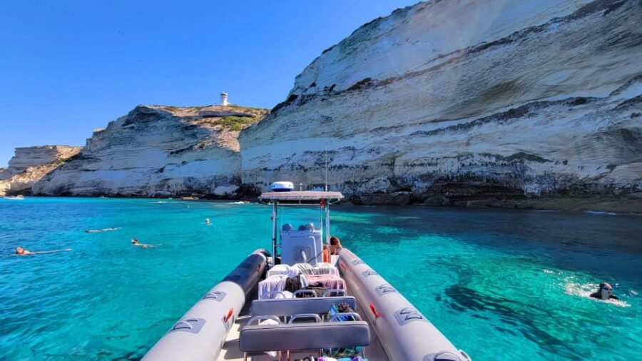 From Bonifacio: Bonifacio National Park Boating Day Trip