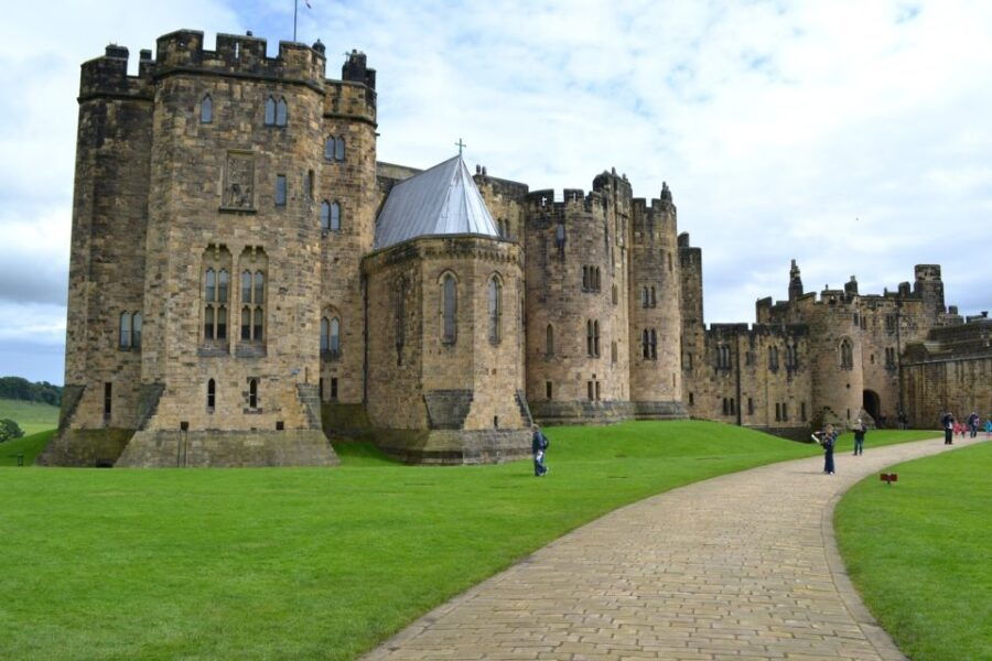 From Edinburg: Viking Coast & Alnwick Castle Day Tour - Good To Know