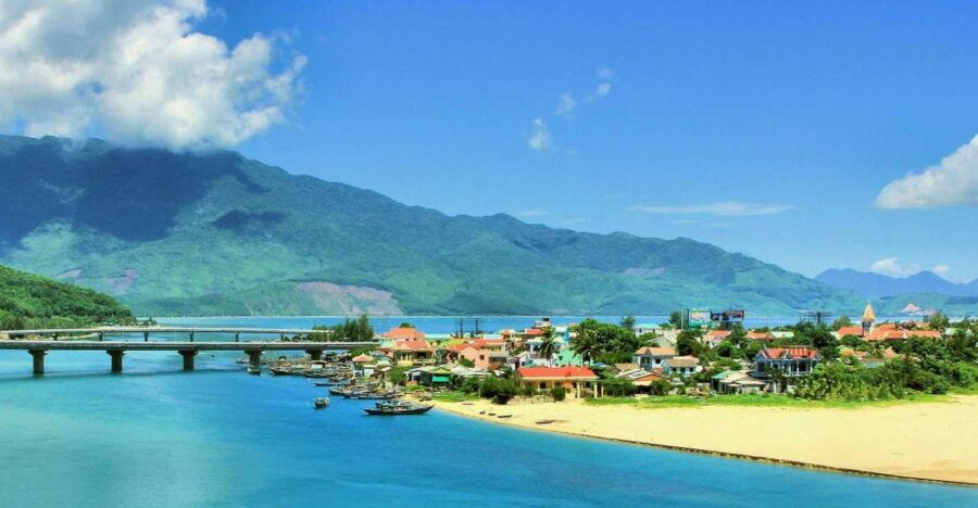 From Hue: Private Transfer to Hoi An & Sightseeing - Good To Know