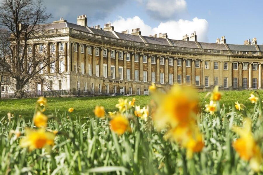 From London: Stonehenge, Windsor, and Bath Day Tour – 15 Max