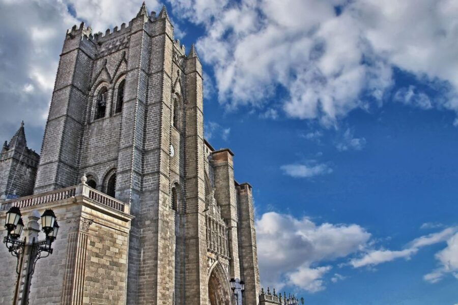 From Madrid: Day Trip to Ávila and Salamanca W/ Guided Tour - Good To Know