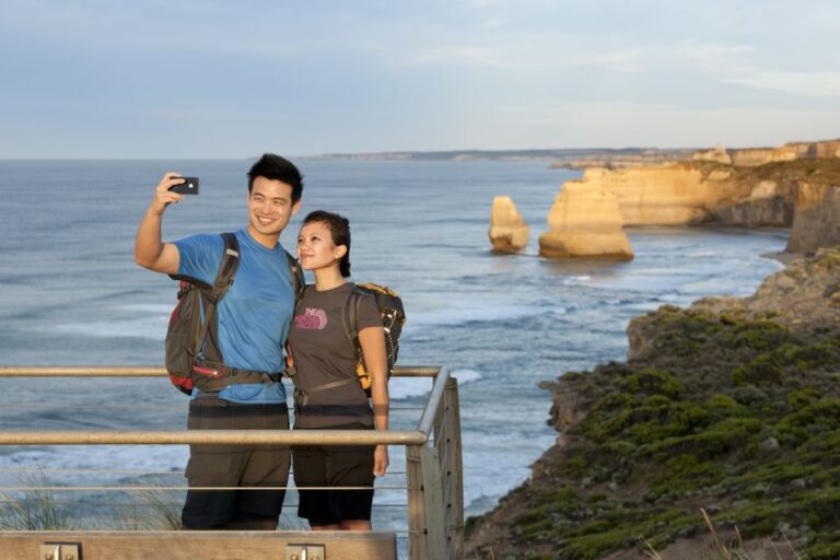 From Melbourne: Great Ocean Road Coastal Day Tour