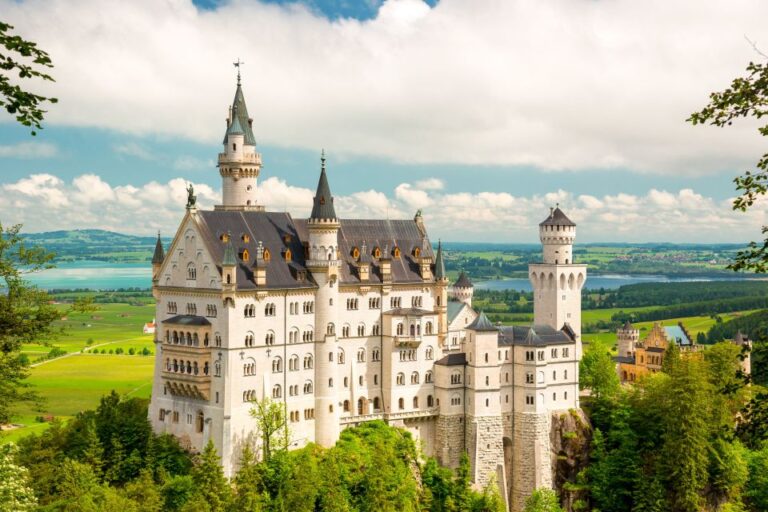 From Munich: Neuschwanstein Castle Full-Day Trip by Van