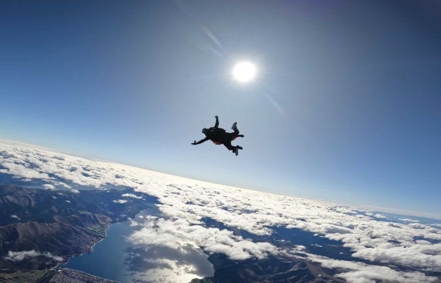 From Queenstown: Skydive Wanaka 9,000, 12,000 or 15,000ft