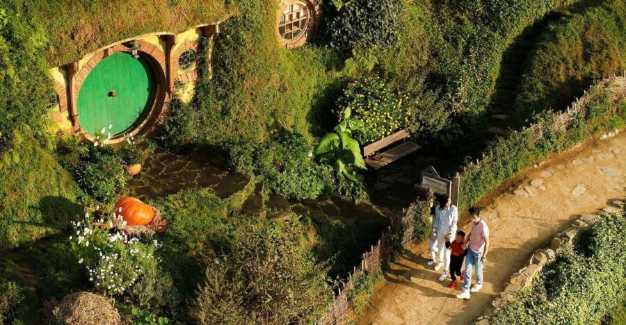 From Rotorua: Hobbiton Movie Set Tour With Festive Lunch - Good To Know