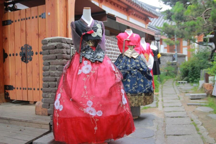 From Seoul: Jeonju Hanok Village and Gyeonggi Shrine Tour