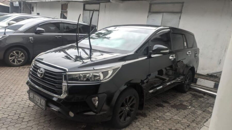 From Surabaya: Private Car Charter With Driver