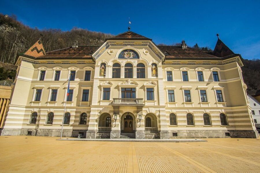 From Zurich: Private 4 Countries in 1 Full-Day Tour - Good To Know