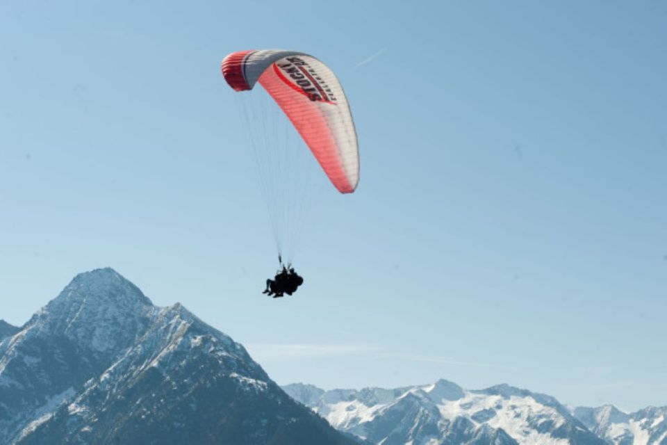 Fügen: Scenic Paragliding Flight - Good To Know