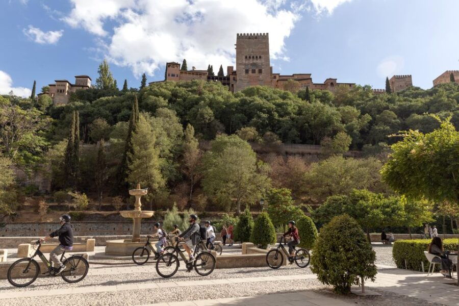 Granada: Albaicin and Sacromonte Electric Bike Tour - Good To Know