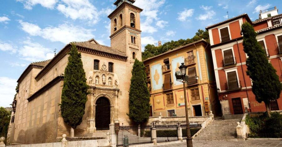Granada: Albayzin and Sacromonte Walking Tour
