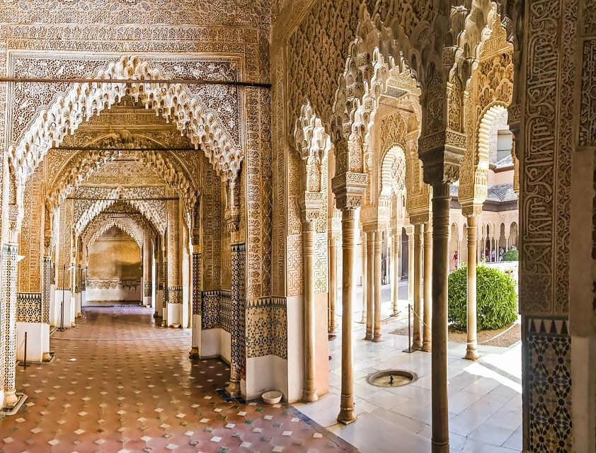 Granada: Alhambra Skip-The-Line Tour With Nasrid Palaces - Good To Know