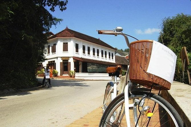 Guided Luang Prabang City Tour by Bike Full Day