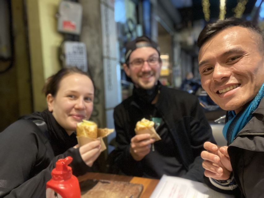 Hanoi: Private Street Food Evening Walking & Train Street