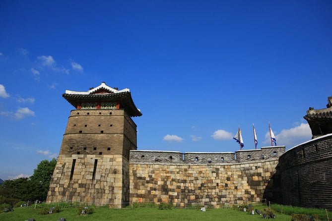 Hwaseong Fortress and Korean Folk Village Tour From Seoul