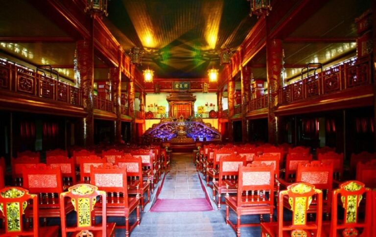 Imperial City, Hue: Walking Tour 2.5 Hours With Local Expert