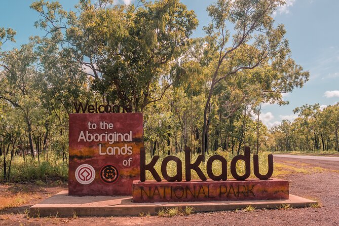 Kakadu, Crocs & Rock Art: Full-Day Adventure Tour From Darwin