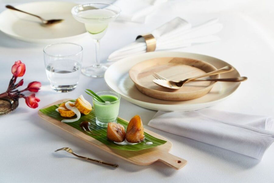 Kamandalu Ubud: Romantic Boat Diner in Tropical Lagoon - Good To Know