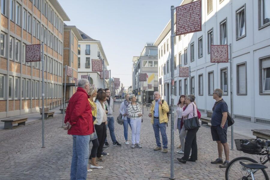 Karlsruhe: Guided City History & Culture Walking Tour