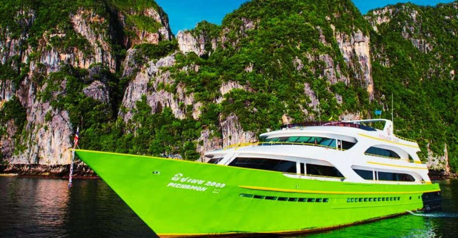 Ko Lanta : Ferry Boat From Ko Lanta to Phuket Via Ko PhiPhi