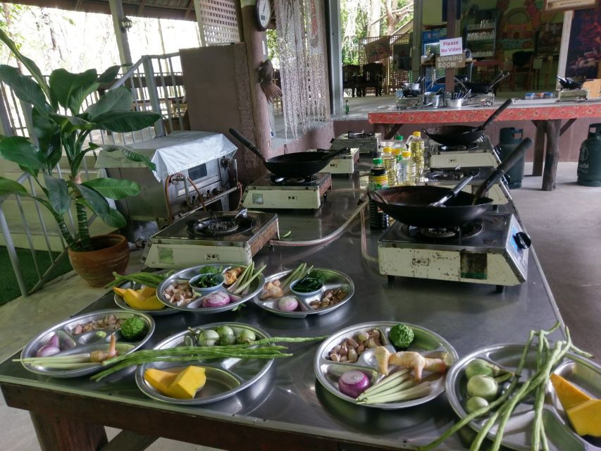 Krabi: Evening Thai Cooking Class at Ya's Cookery