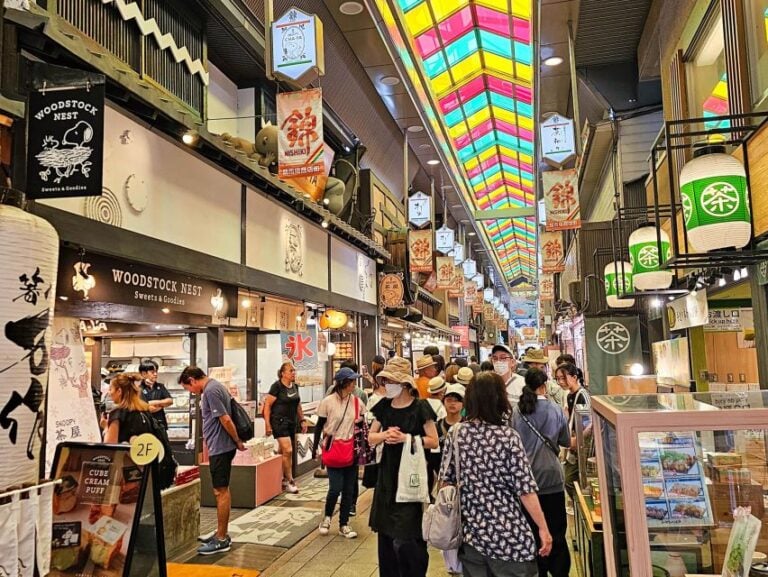 Kyoto: Nishiki Market & Depachika: Food Tour With a Local
