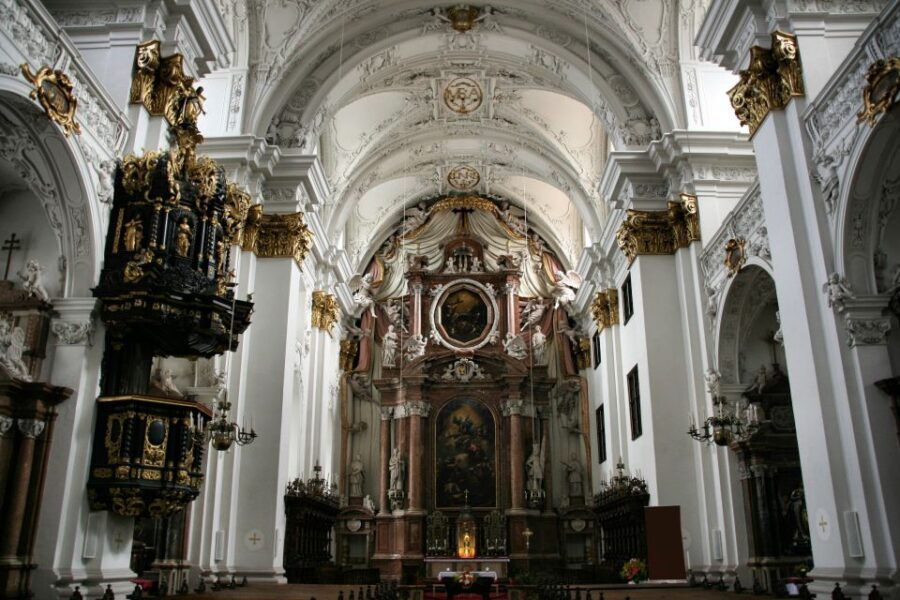 Linz Old Town Highlights Walking Tour With Pöstlingbergbahn