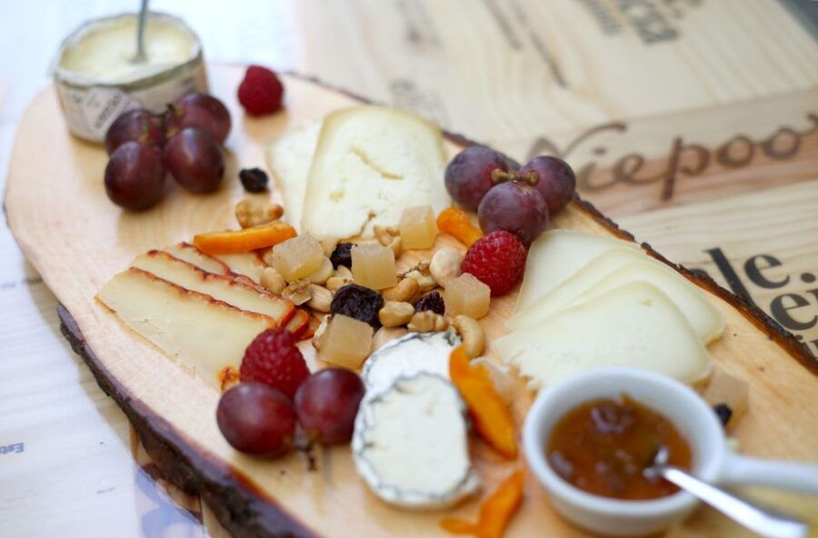 Lisbon: 2-Hour Wine and Tapas Tasting Session - Good To Know