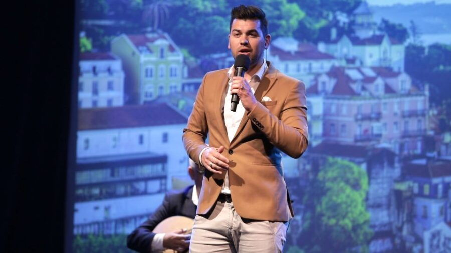 Lisbon: Fado in Chiado Live Show Tickets