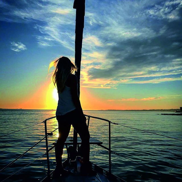 Lisbon: Sunset Sailing Cruise With Wine - Good To Know