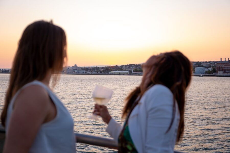 Lisbon: Tagus River Sunset Tour With Snacks and Drinks - Good To Know