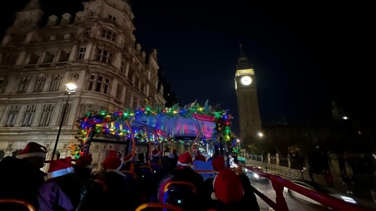 London: Christmas Lights Sightseeing Open-Top Bus Tour