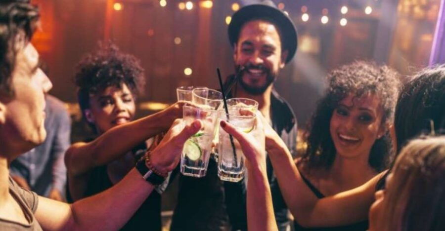 London: NYE Silver Sockeye on River Thames With Live Band