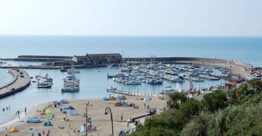 Lyme Regis: Quirky Self-Guided Smartphone Heritage Walks
