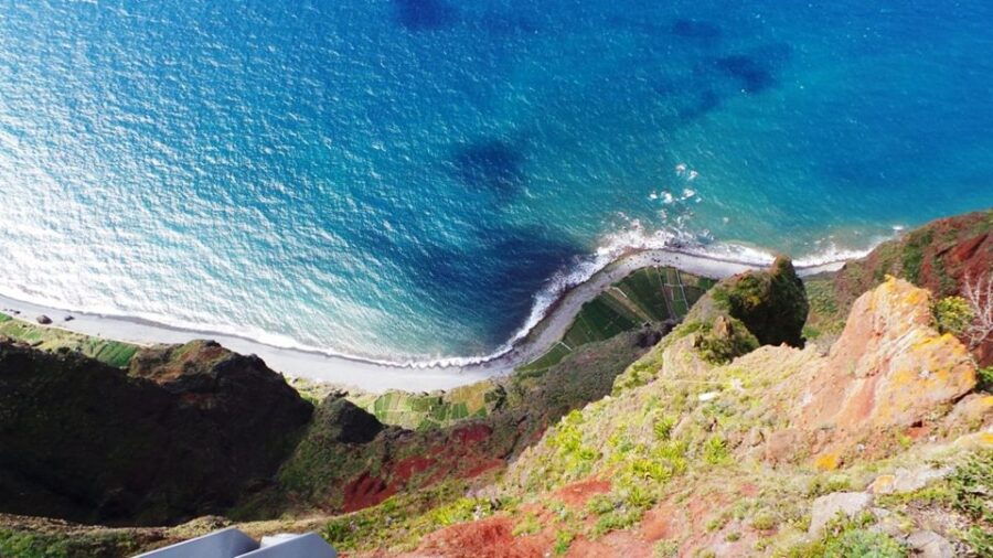 Madeira: Nature & Wine 4x4 Tour From Funchal or Caniço
