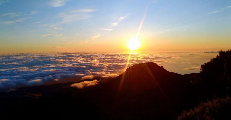 Madeira: Pico Ruivo Guided Sunrise Hike With Hotel Pickup - Good To Know