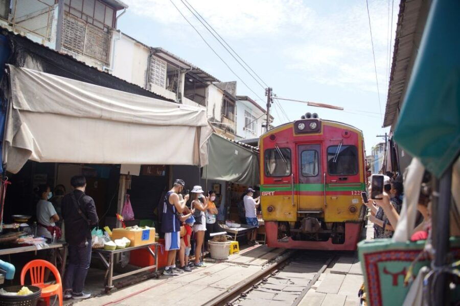 Maeklong Railway Market 5 Hours Tour - Good To Know