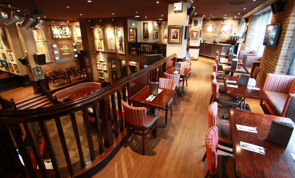 Manchester: Hard Rock Cafe With Set Menu for Lunch or Dinner - Good To Know