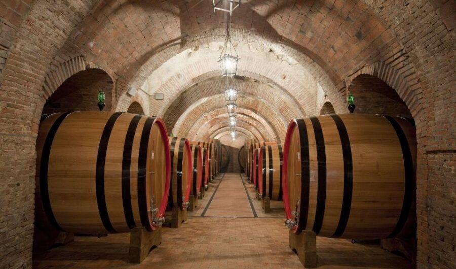 Montepulciano: Wine Tasting & Lunch in a Typical Winery - Good To Know