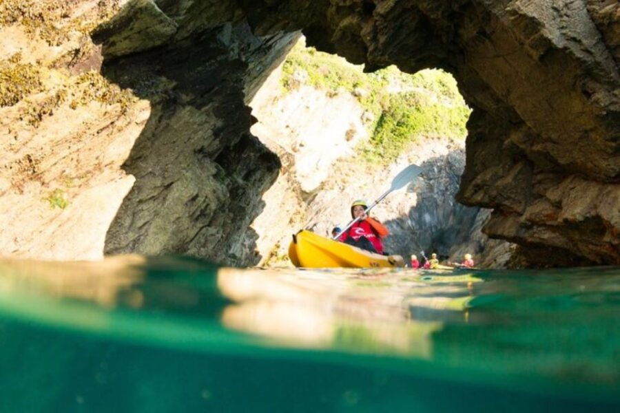 Newquay: Sea Kayaking Tour