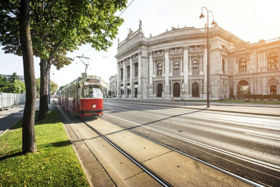 Oldtimer Tram Tour Vienna: With Tastings - Good To Know