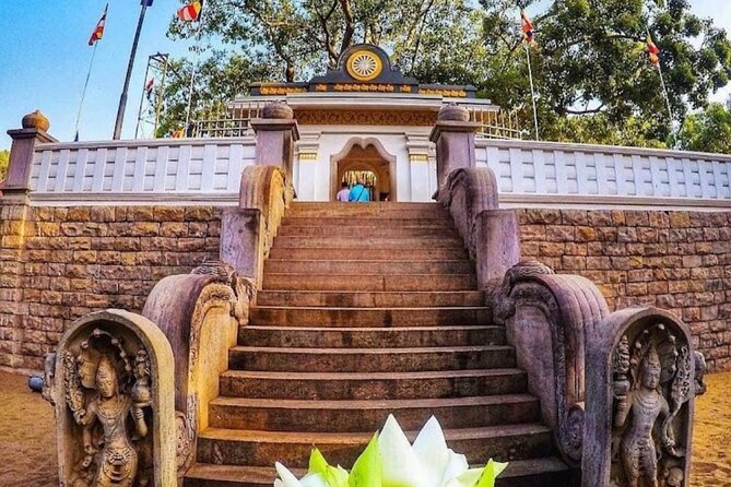 One Day Tour – Sacred City of Anuradhapura & Sacred City of Mihintale. (Sunset)