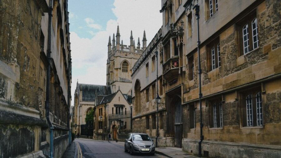 Oxford: Self Guided City Walk and Interactive Treasure Hunt - Good To Know