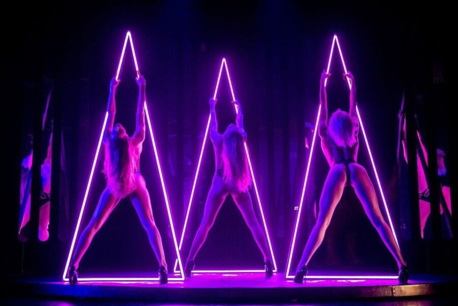 Paris: 3-Course Dinner Cabaret Show at Paradis Latin Theater - Good To Know