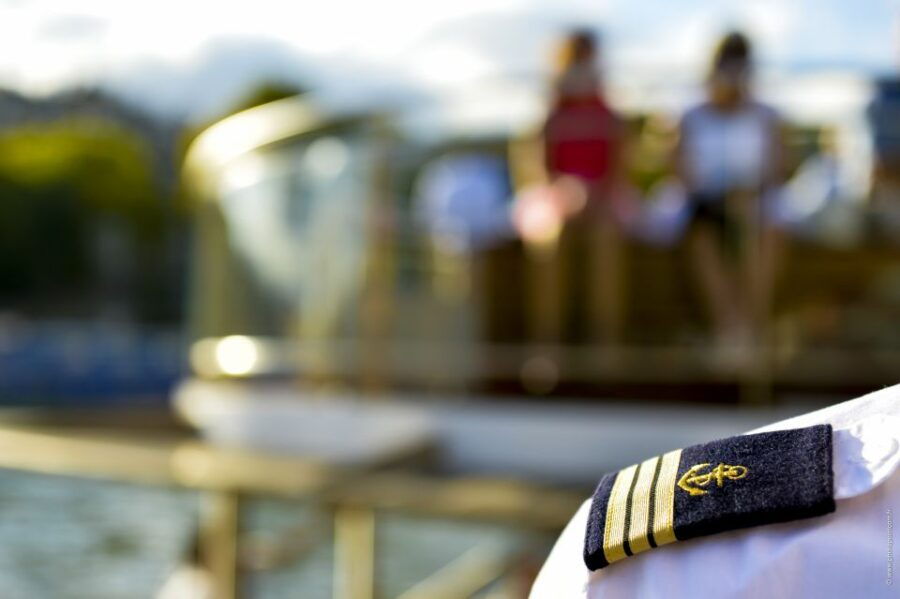 Paris: Family-Friendly River Seine Guided Cruise - Good To Know