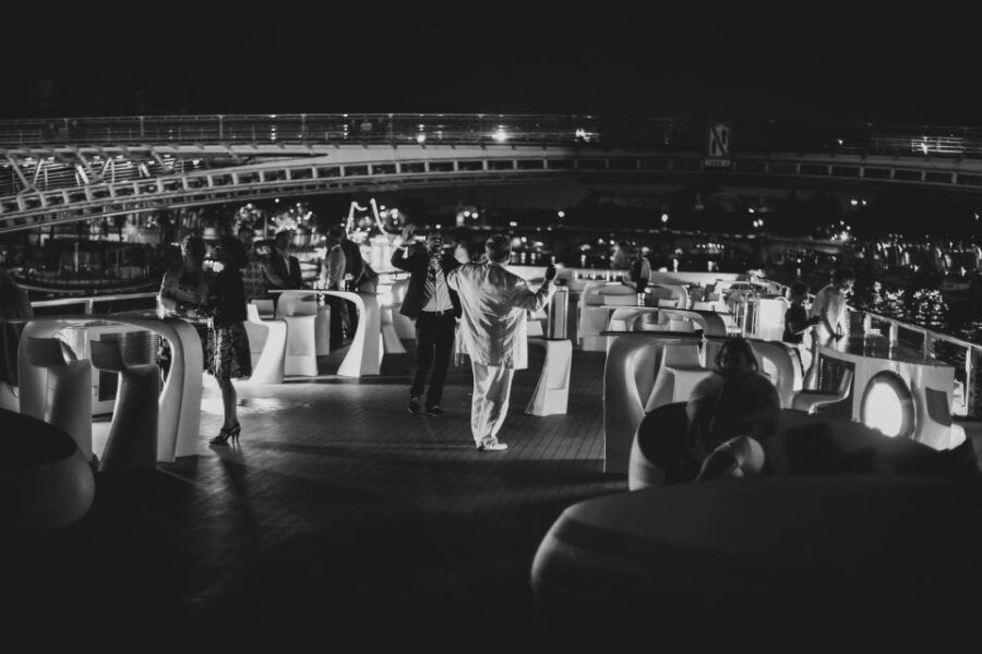 Paris: Gourmet Dinner Cruise on Seine River With Live Music - Good To Know