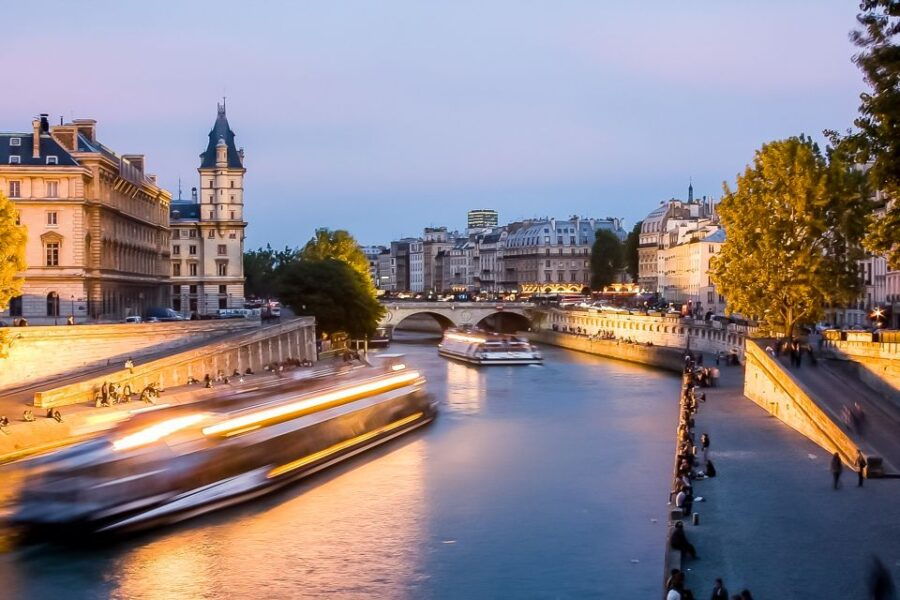 Paris: Seine Cruise & Crepe Tasting Near the Eiffel Tower - Activity Details and Flexibility