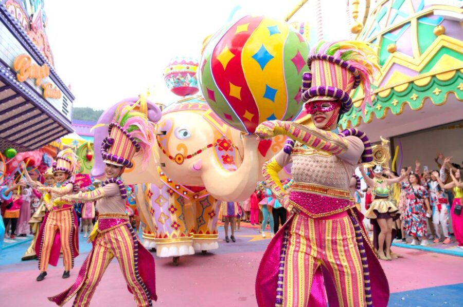 Phuket: Carnival Magic Ticket With Dinner and Transfer - Good To Know